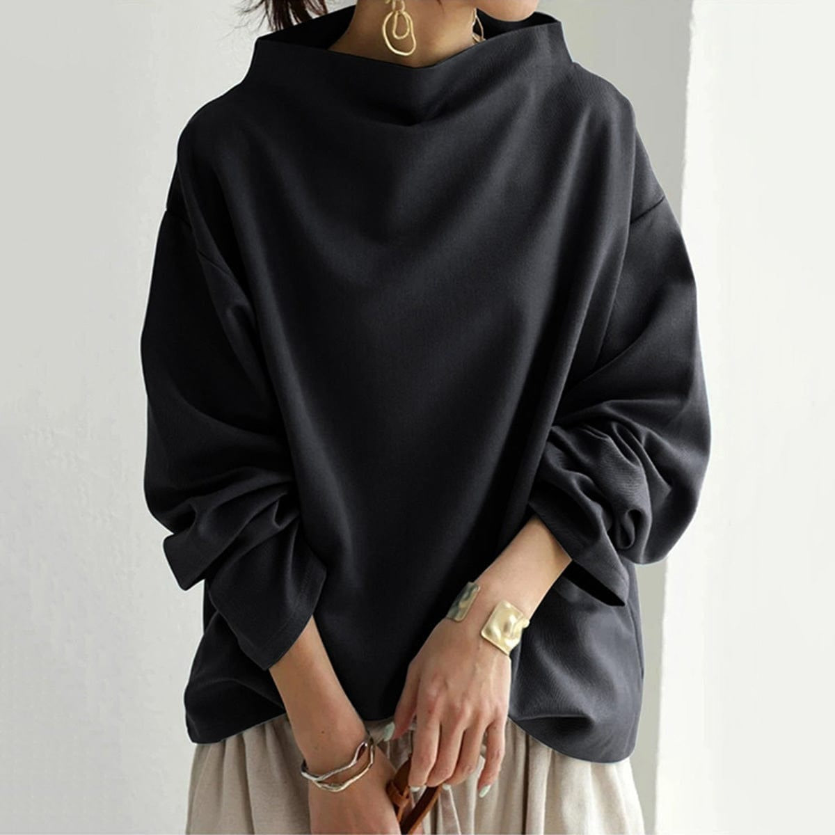 Betty - Pull à Col Haut | Masque le Ventre et Affine la Silhouette